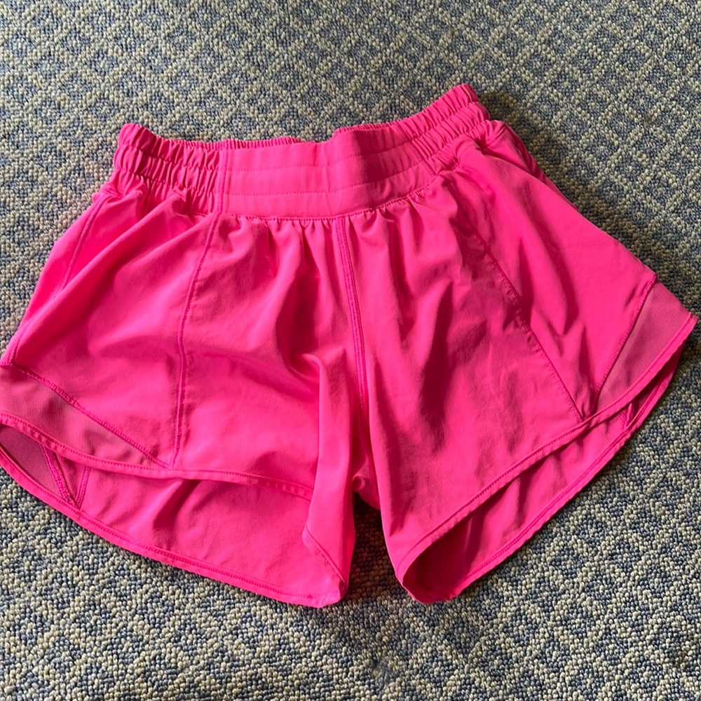 Lululemon Hotty Hot size 4 tall shorts